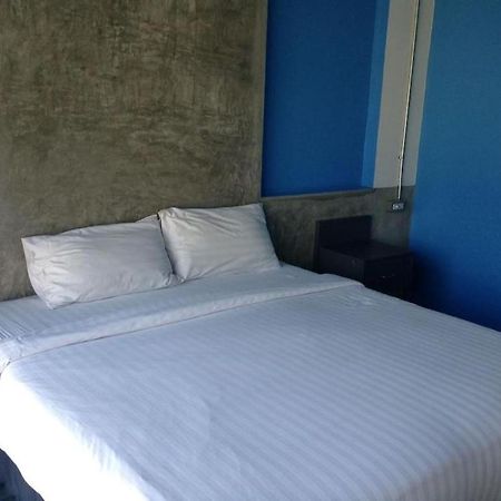 Pornsiri Hotel Sisaket Dış mekan fotoğraf