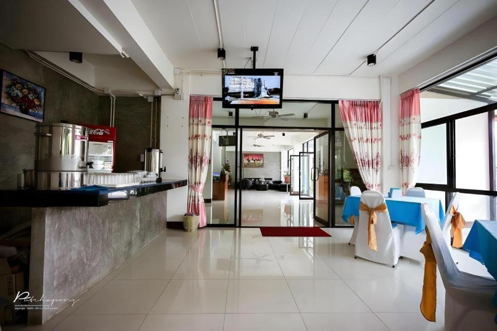 Pornsiri Hotel Sisaket Dış mekan fotoğraf