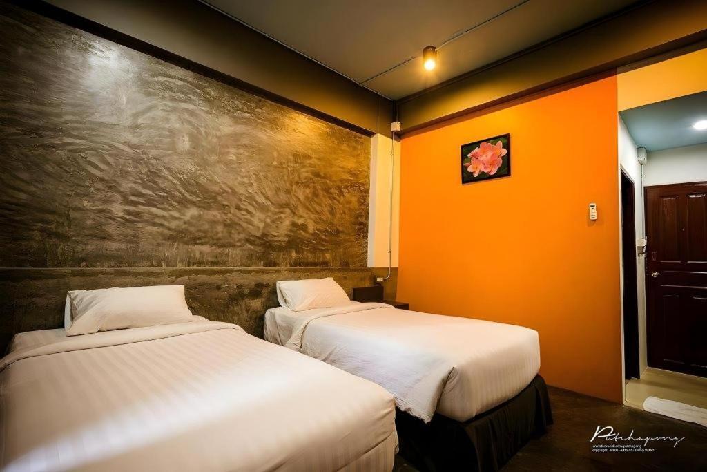 Pornsiri Hotel Sisaket Dış mekan fotoğraf